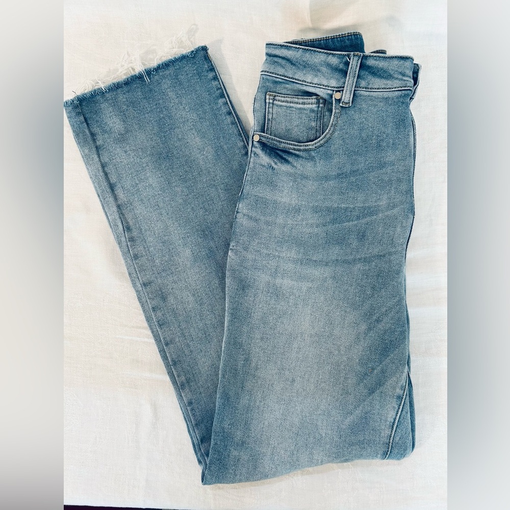 Women's Karen Kane Blue Straight Leg Jeans in a Light Wash with Whiskering